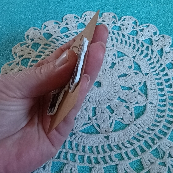 Hello Kitty Peter Chris Kiss Earrings - Picture 4 of 6